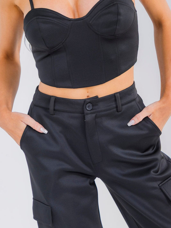 WOMEN'S SLEEVELESS CROP TOP & BUTTON CLOSURE CARGO PANTS SOLID 2PC. SET