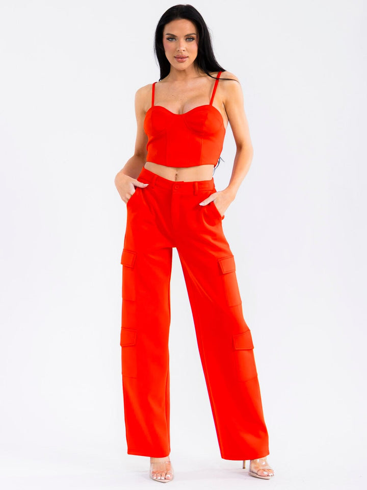 WOMEN'S SLEEVELESS CROP TOP & BUTTON CLOSURE CARGO PANTS SOLID 2PC. SET