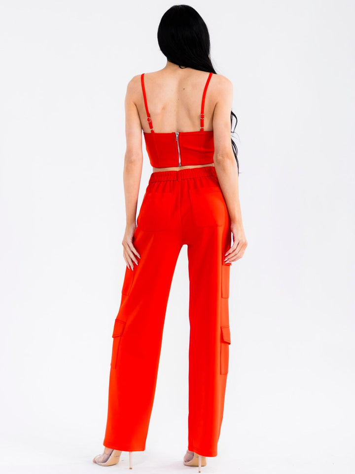 WOMEN'S SLEEVELESS CROP TOP & BUTTON CLOSURE CARGO PANTS SOLID 2PC. SET