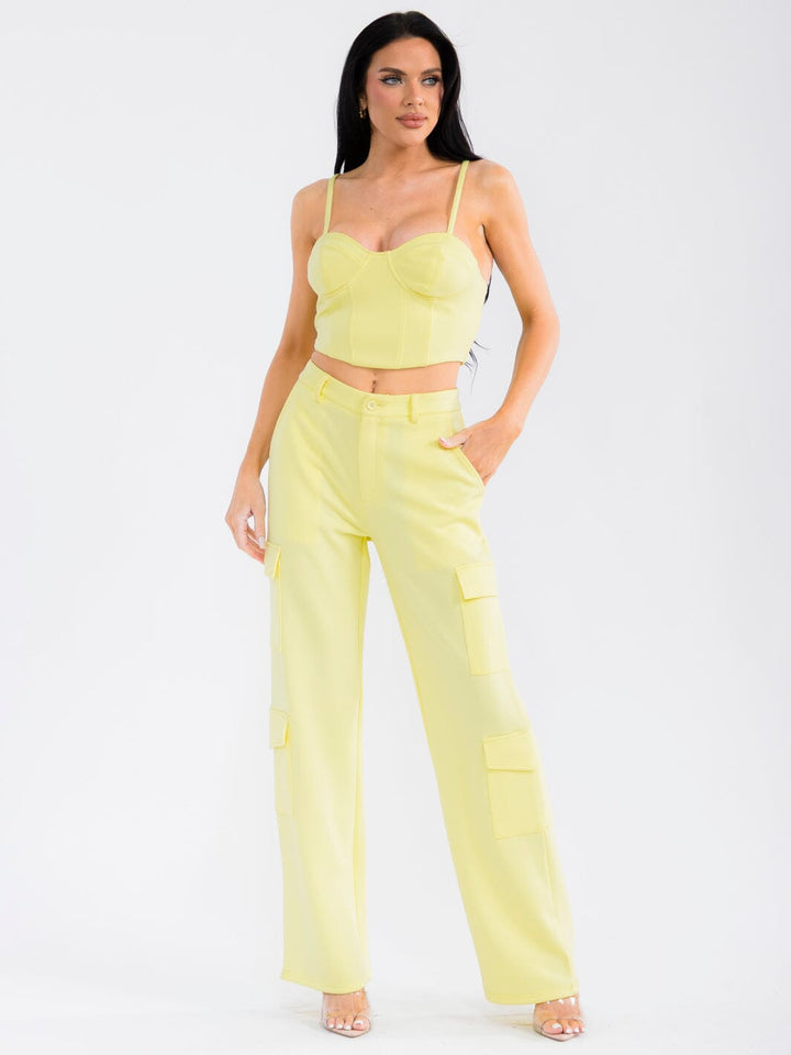 WOMEN'S SLEEVELESS CROP TOP & BUTTON CLOSURE CARGO PANTS SOLID 2PC. SET
