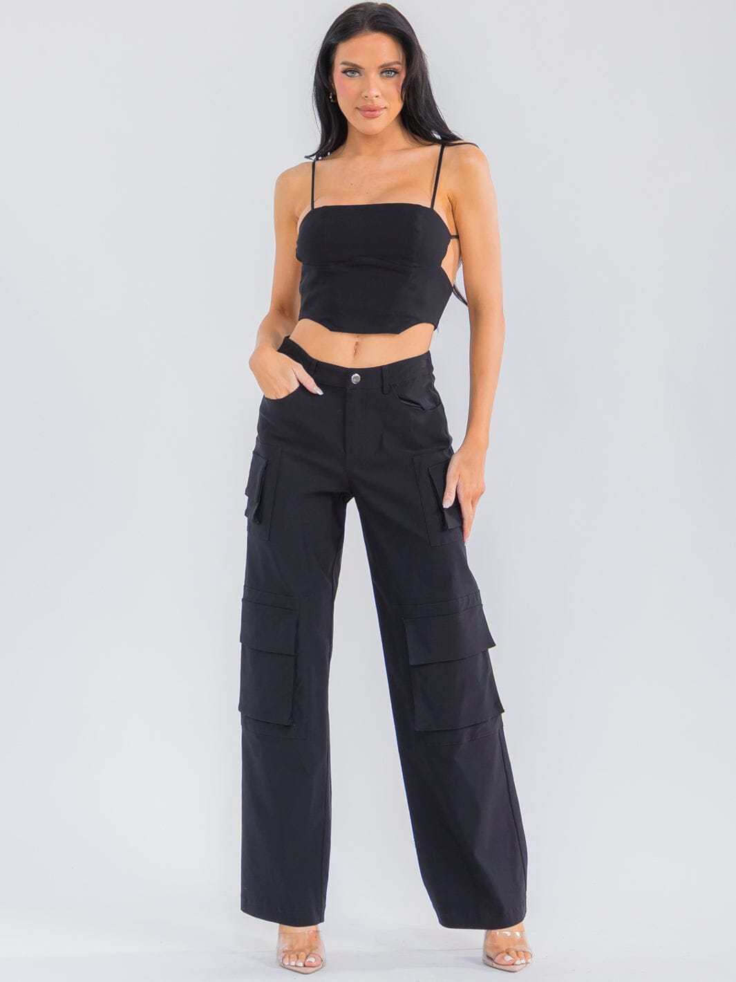 WOMEN'S SLEEVELESS CROP TOP & BUTTON CLOSURE CARGO PANTS SOLID 2PC. SET