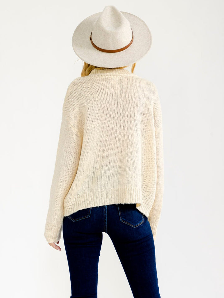 WOMEN'S LONG SLEEVE STRAWBERRY DETAILED PULLOVER SWEATER