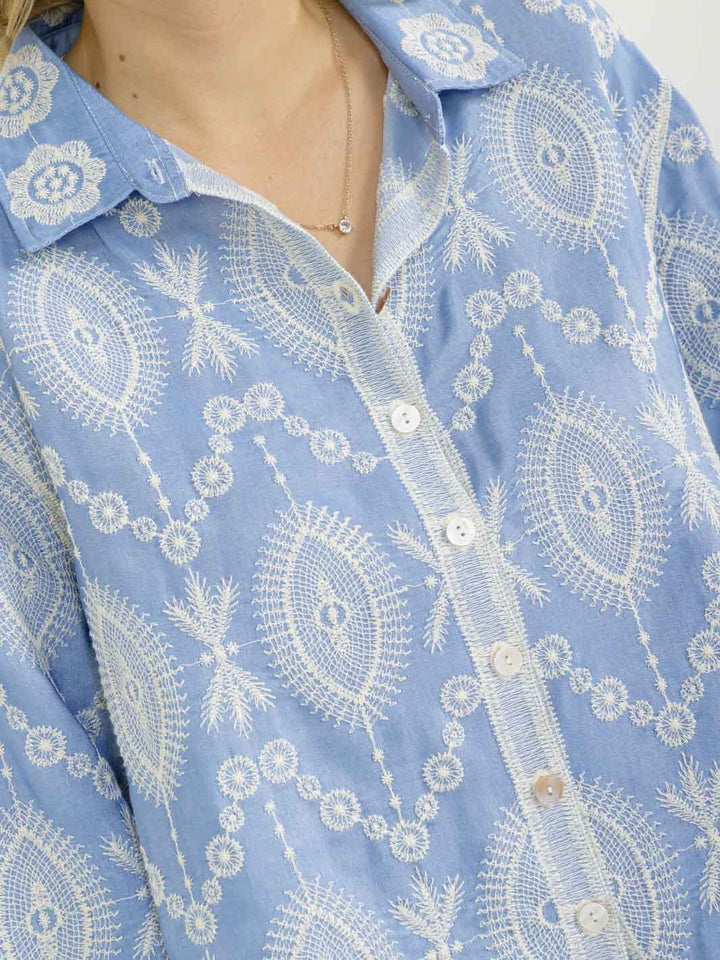 WOMEN'S LONG SLEEVE BUTTON UP EMBROIDERY BLOUSE