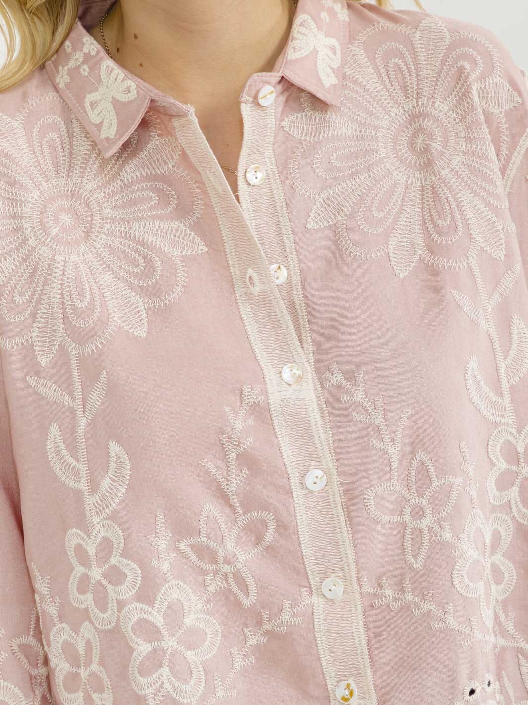 WOMEN'S LONG SLEEVE BUTTON UP EMBROIDERY BLOUSE