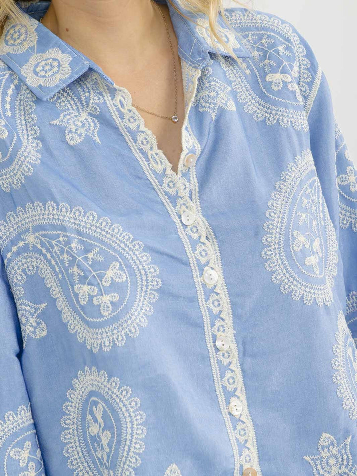 WOMEN'S LONG SLEEVE BUTTON UP EMBROIDERY BLOUSE