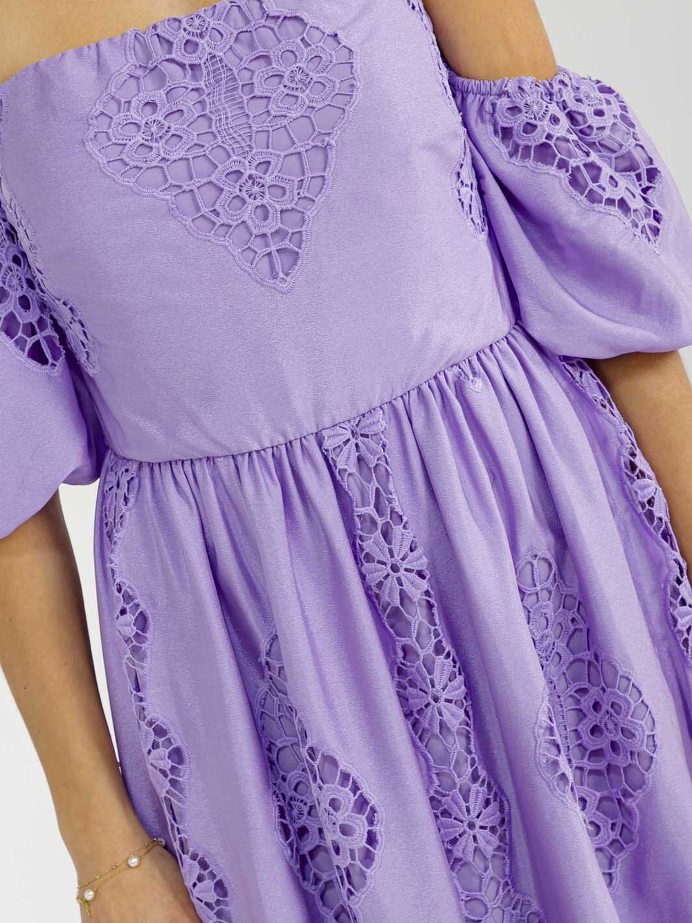 WOMEN'S OFF SHOULDER SMOCK CROCHET MAXI DRESS