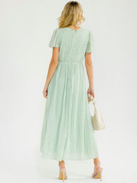 WOMEN'S SHORT SLEEVE V-NECK DETAILED PLEATED MAXI DRESS