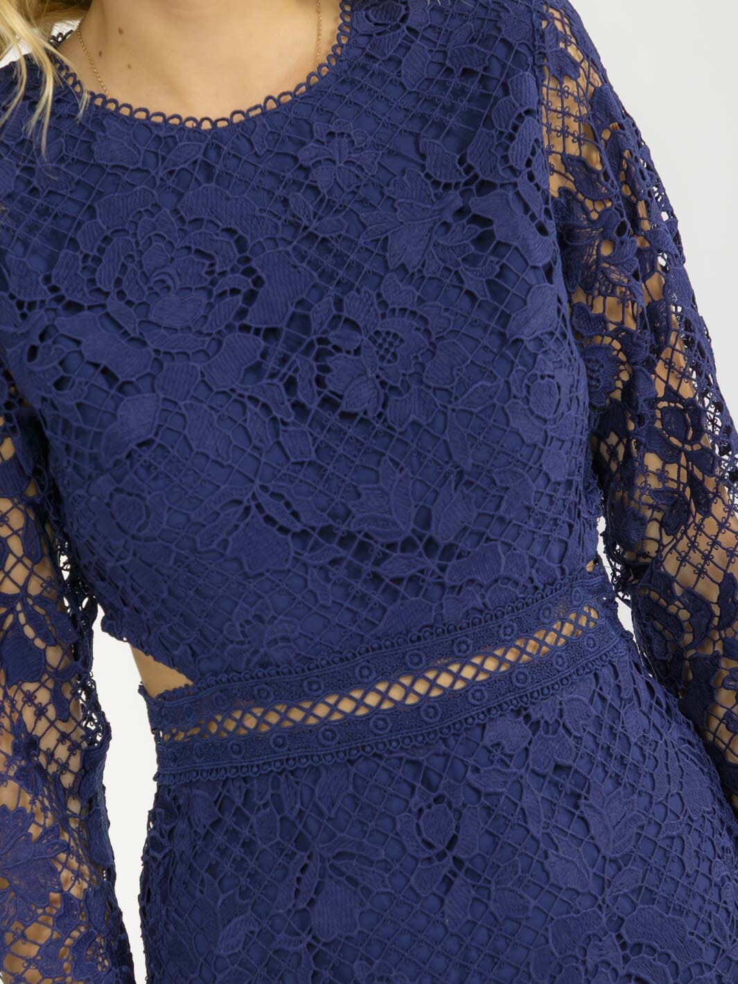 WOMEN'S LONG SLEEVE SIDE CUT OUT BODYCON CROCHET MIDI DRESS