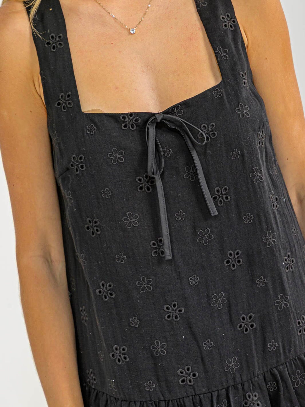 WOMEN'S SLEEVELESS SQUARE TUNIC EYELET MINI DRESS