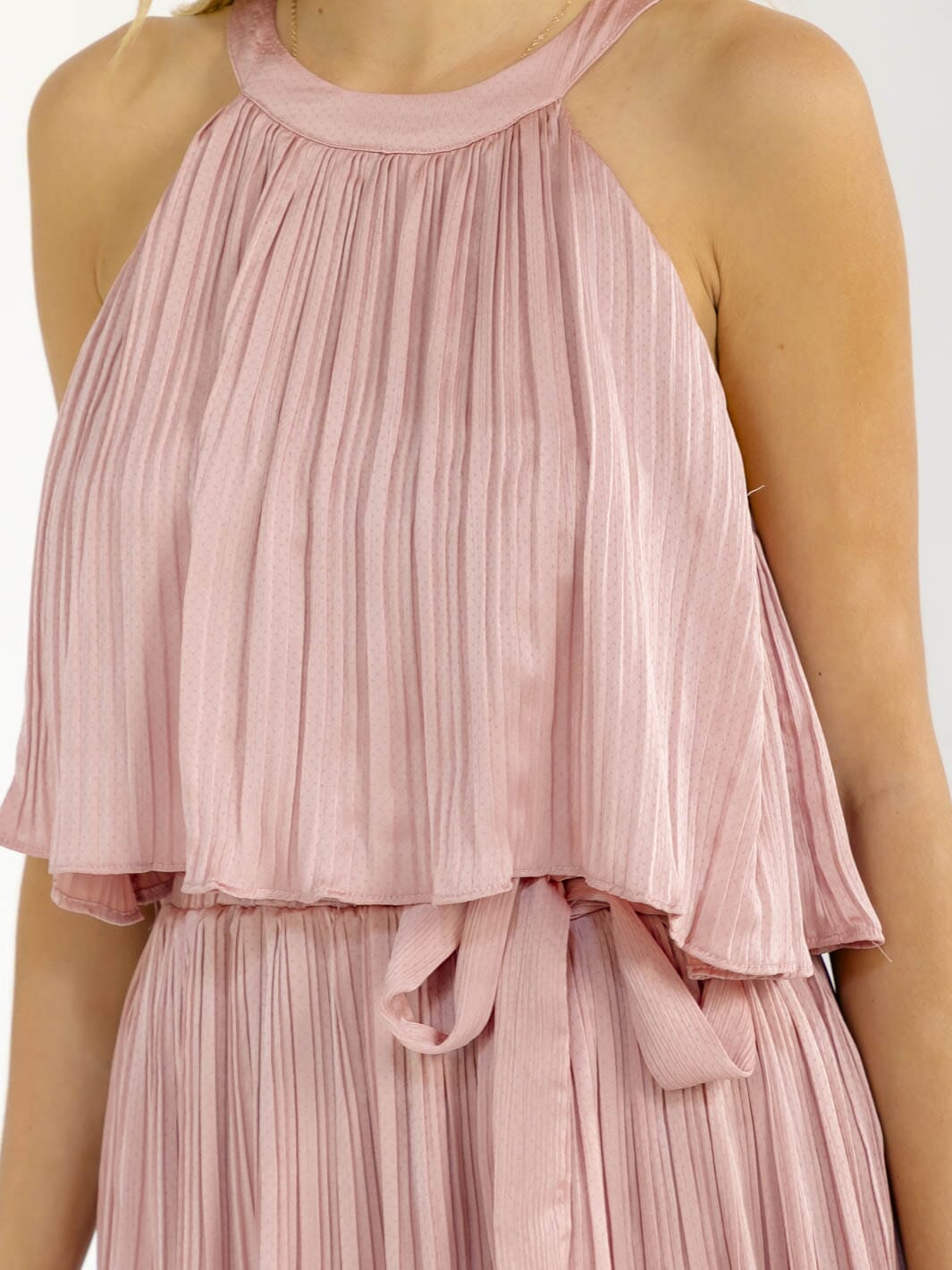 WOMEN'S SLEEVELESS ELASTIC WAIST RUFFLE MINI DRESS