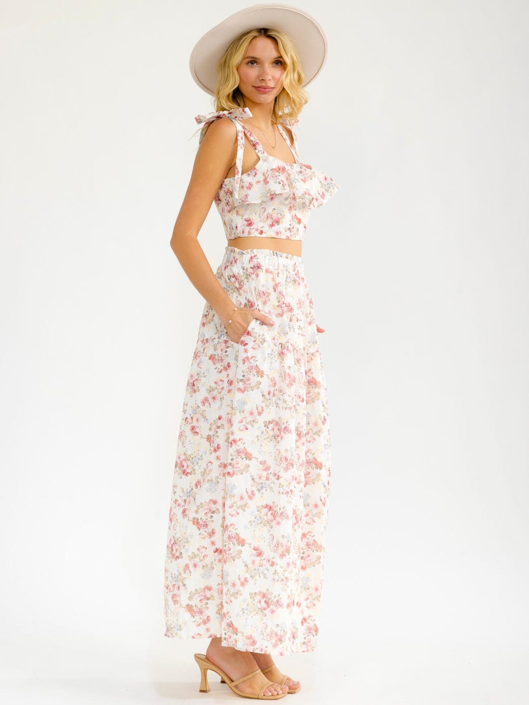 WOMEN'S SLEEVELESS CROP TOP & ELASTIC WAIST MAXI SKIRT FLORAL EMBROIDERY 2PC. SET