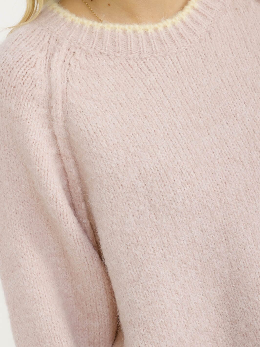 WOMEN'S LONG SLEEVE PULLOVER KNITTED SWEATER