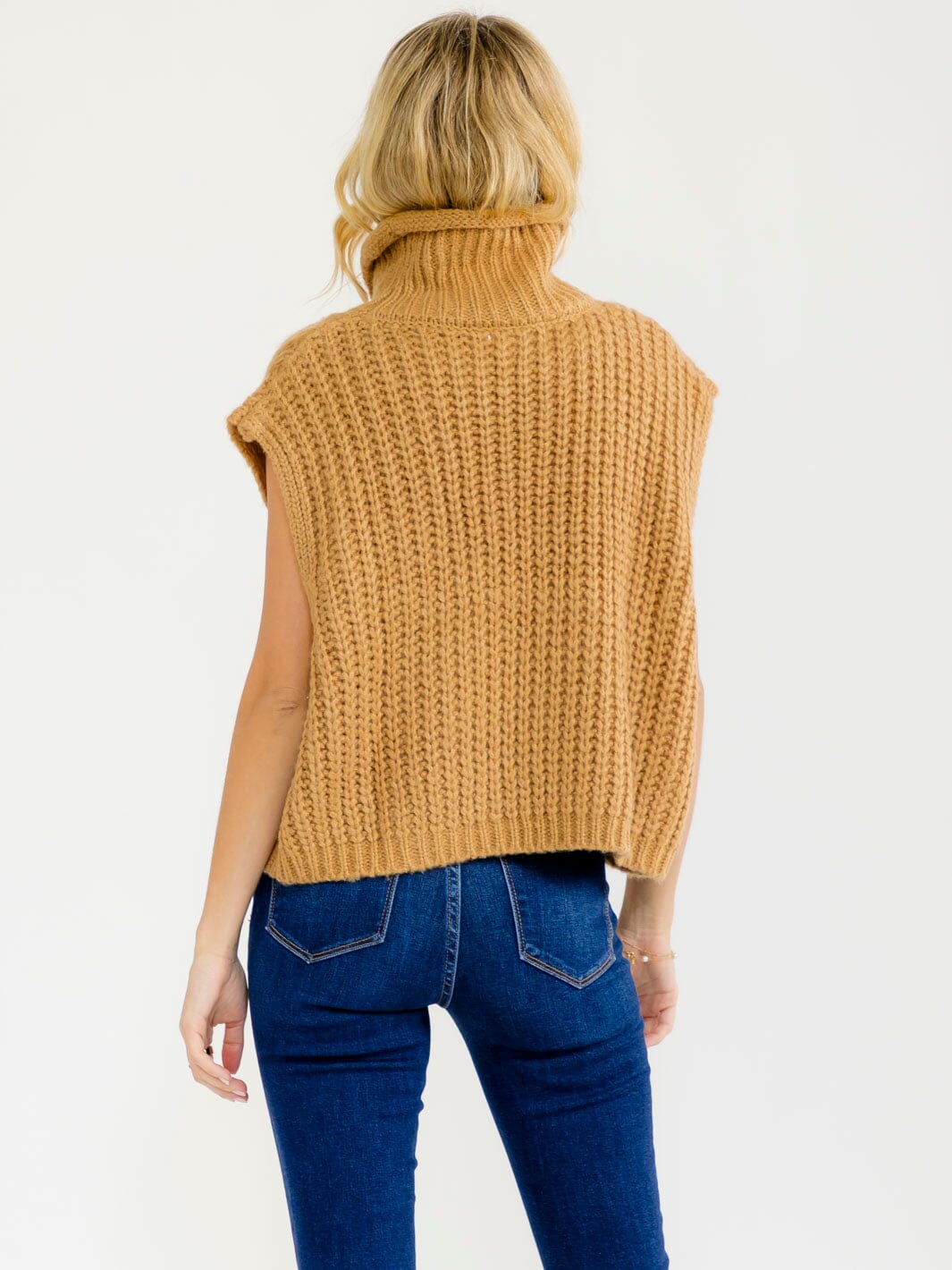 WOMEN'S SLEEVELESS TURTLE NECK CABLE KNIT PULLOVER SWEATER TOP