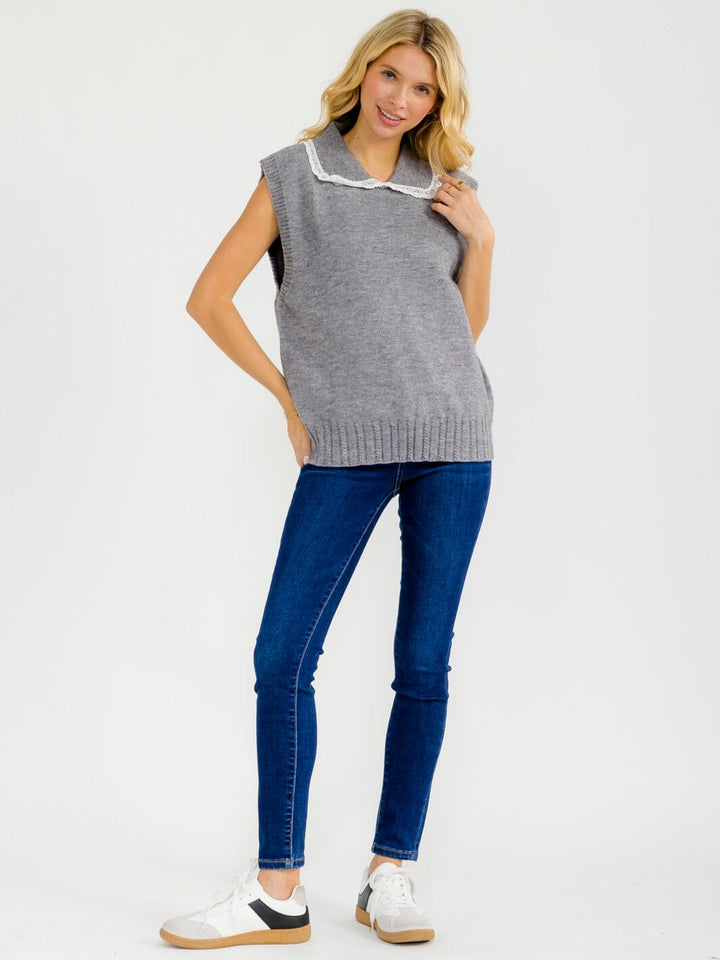 WOMEN'S SLEEVELESS V-NECK COLLAR TRIM DETAILED SWEATER TOP