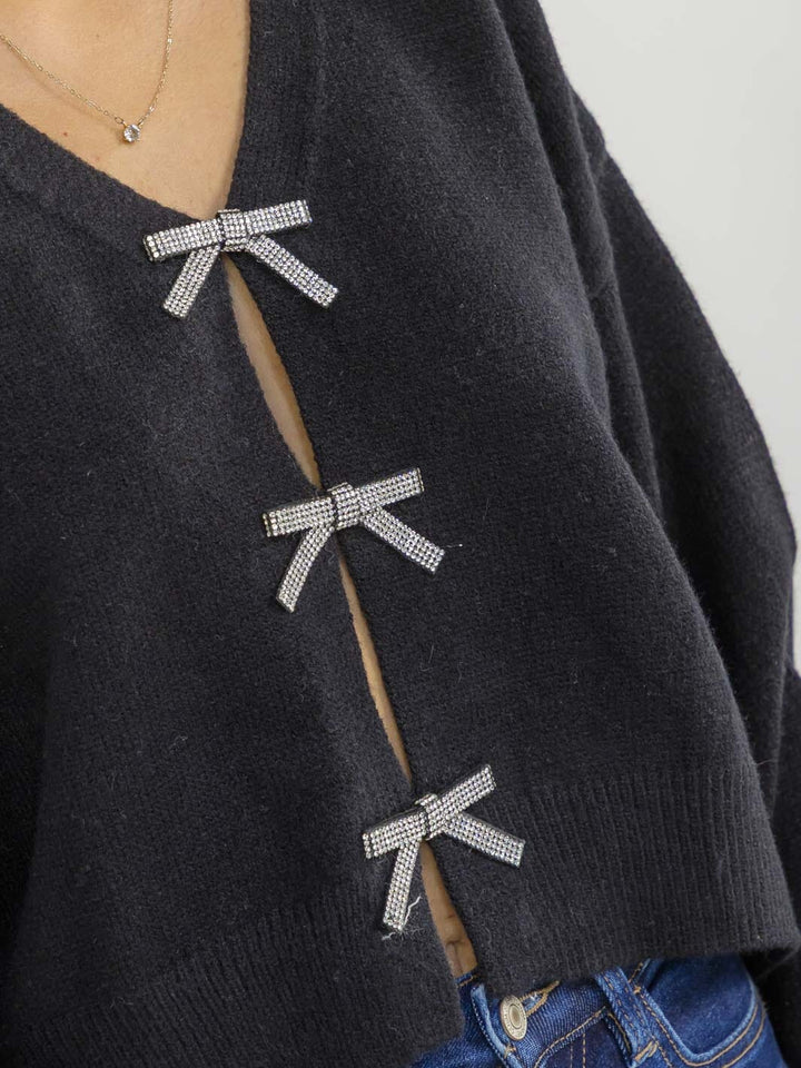 WOMEN'S LONG SLEEVE PULLOVER FRONT CUT OUT BOWS DETAILED SWEATER