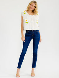WOMEN'S SLEEVELESS BUTTON UP FLORAL CROCHET SWEATER TOP