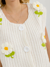 WOMEN'S SLEEVELESS BUTTON UP FLORAL CROCHET SWEATER TOP