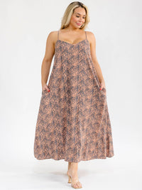 PLUS SIZE SLEEVELESS V-NECK FRONT POCKETS SNAKE PRINT MAXI DRESS