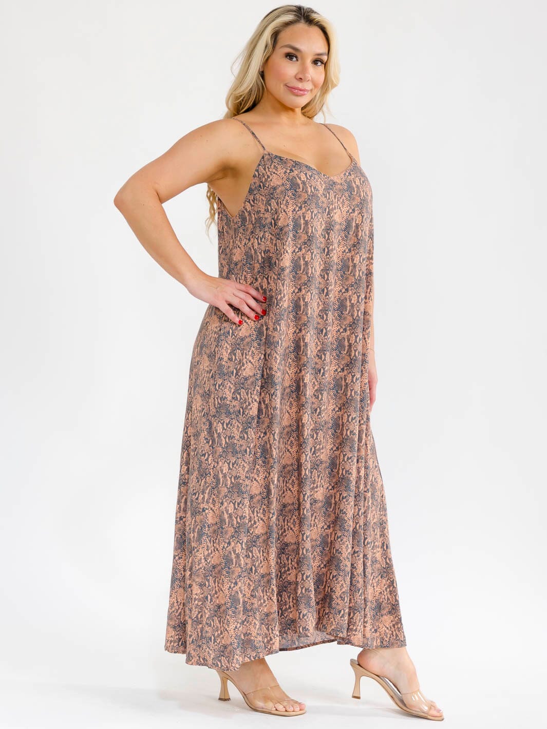PLUS SIZE SLEEVELESS V-NECK FRONT POCKETS SNAKE PRINT MAXI DRESS