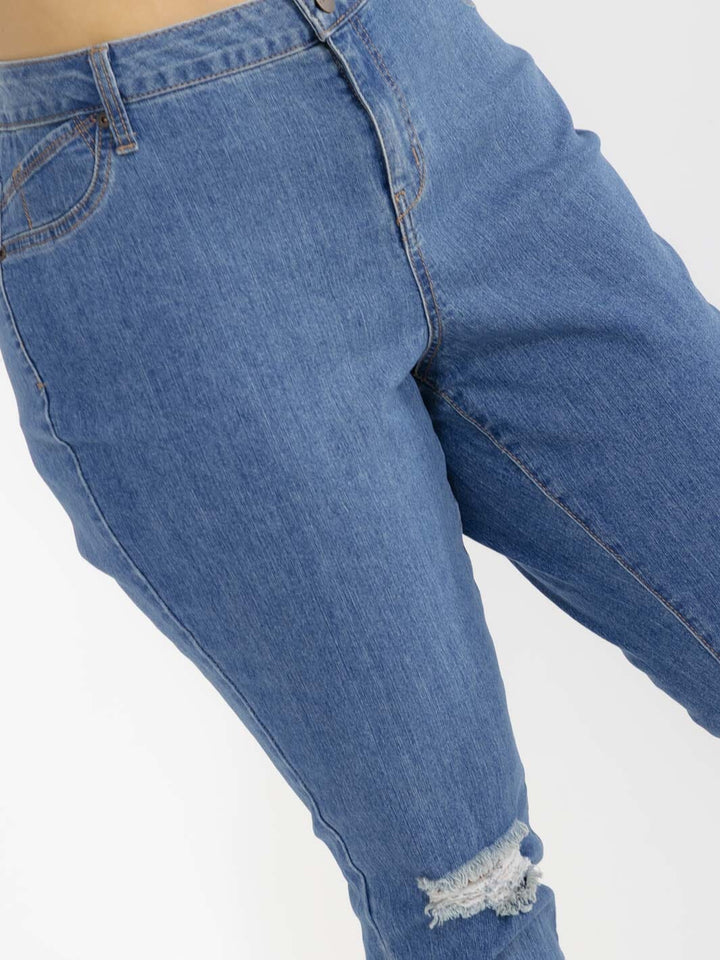 PLUS SIZE BUTTON CLOSURE POCKETS DISTRESS SKINNY LEG STRETCH DENIM PANTS