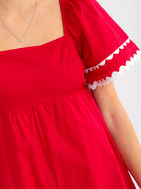 WOMEN'S SHORT SLEEVE SQUARE NECK SMOCK TRIM DETAILED ROMPER