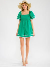 WOMEN'S SHORT SLEEVE SQUARE NECK SMOCK TRIM DETAILED ROMPER