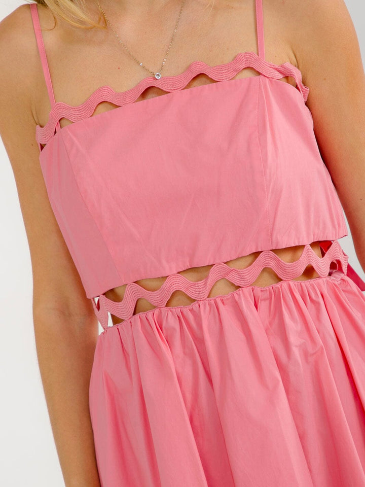 WOMEN'S SLEEVELESS SQUARE NECK FRONT POCKETS SMOCK SELF TIE MINI DRESS