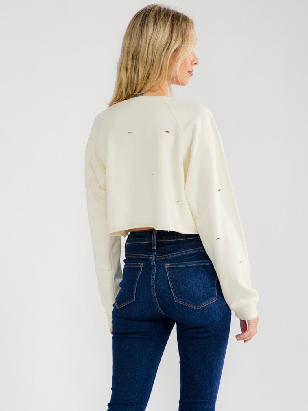 WOMEN'S LONG SLEEVE GAME DAY DISTRESS CROP TOP