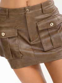 WOMEN'S BUTTON CLOSURE FRONT POCKETS PU PLEATHER MINI SKORT