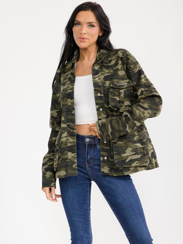 WOMEN'S LONG SLEEVE BUTTON CLOSURE POCKETS CAMO PRINT DENIM JACKET