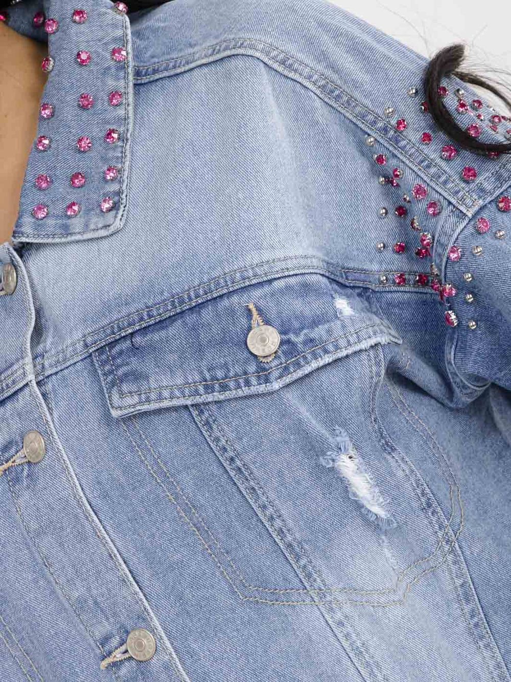 WOMEN'S LONG SLEEVE BUTTON CLOSURE RHINESTONE WASHED DENIM JACKET