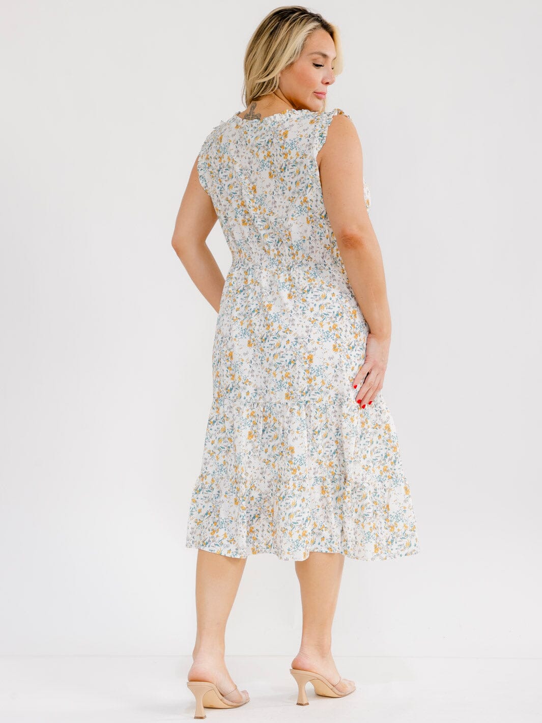 PLUS SIZE SLEEVELESS FRONT POCKETS ELASTIC WAIST TIERED FLORAL MIDI DRESS