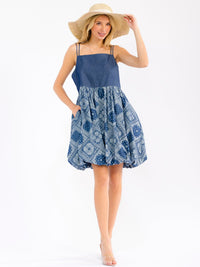 WOMEN'S SLEEVELESS FRONT POCKETS PRINT DENIM CONTRAST MINI DRESS
