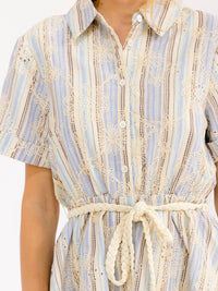 WOMEN'S SHORT SLEEVE BUTTON UP SELF TIE STITCH DETAILED MINI DRESS