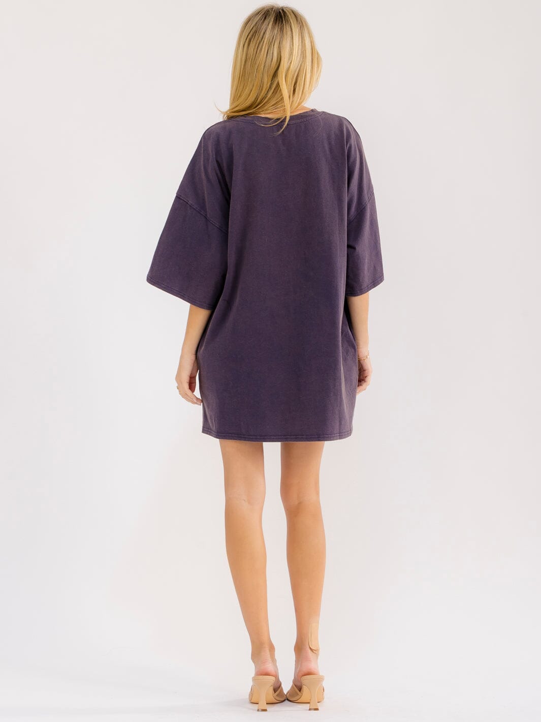 WOMEN'S SHORT SLEEVE FRONT POCKETS LOOSE FIT GRAPHIC MINI DRESS