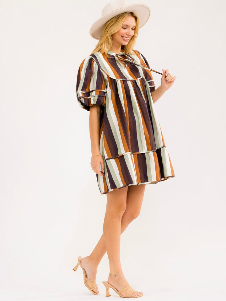 WOMEN'S SHORT PUFF SLEEVE V-NECK FRONT POCKETS COLORBLOCK STRIPES DENIM MINI DRESS