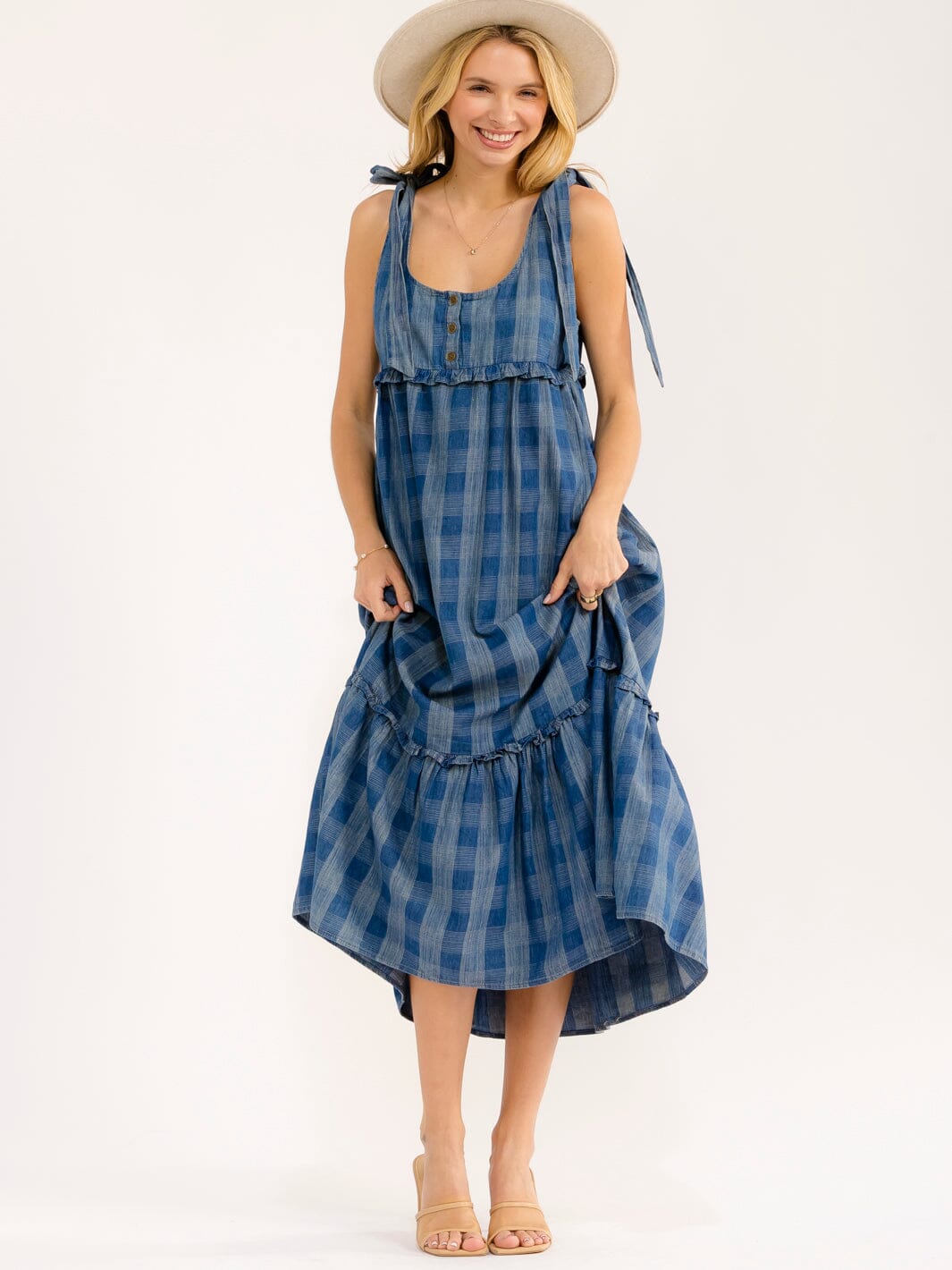 WOMEN'S SLEEVELESS TIERED CHECKERS PRINT DENIM MAXI DRESS