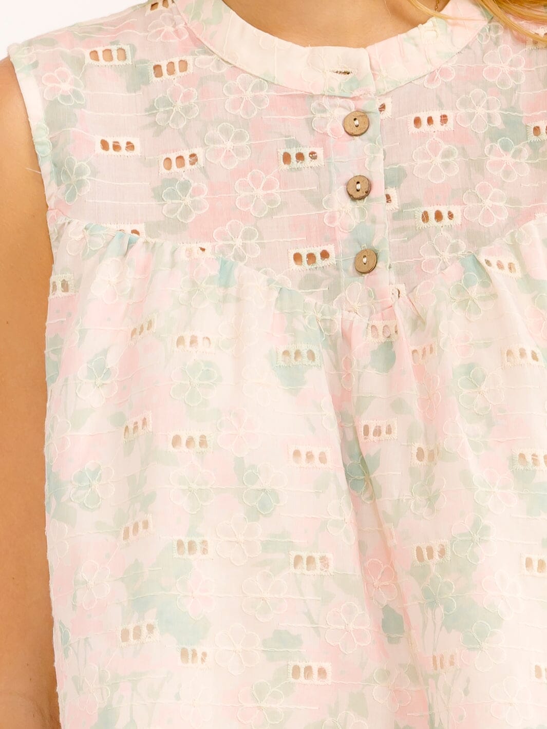 WOMEN'S SLEEVELESS BUTTON UP TOP & ELASTIC WAIST POCKETS MINI SHORT CROCHET FLORAL 2PC. SET