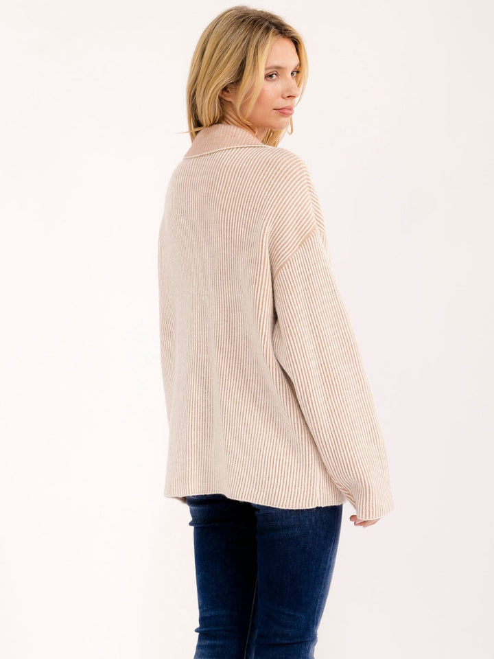 WOMEN'S LONG SLEEVE BUTTON CLOSURE FRONT POCKETS COLORBLOCK STRIPES SWEATER