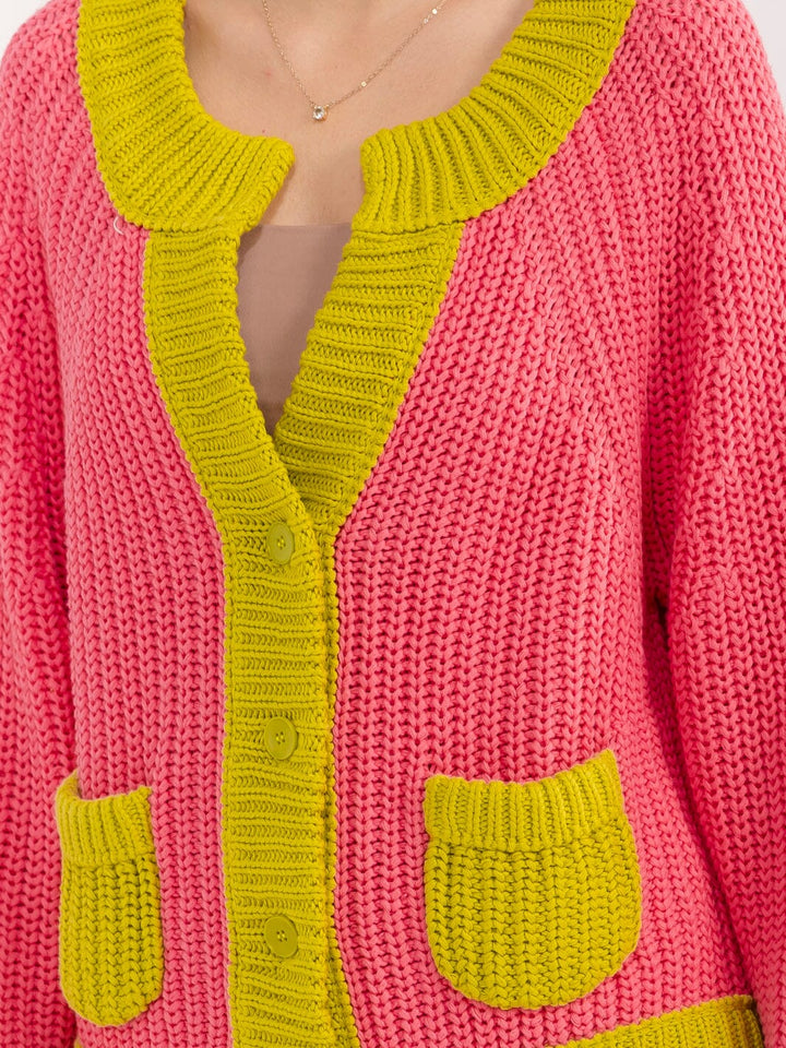 WOMEN'S LONG SLEEVE V-NECK BUTTON CLOSURE FRONT POCKETS COLORBLOCK SWEATER