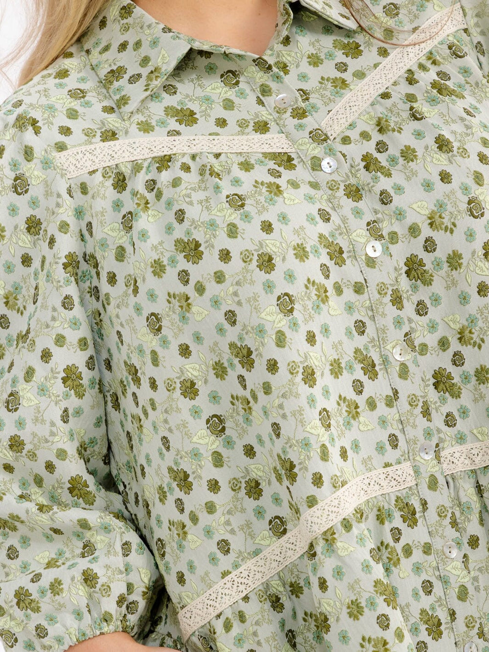 PLUS SIZE 3/4 SLEEVE BUTTON UP FRONT FRONT POCKETS FLORAL PRINT MINI DRESS