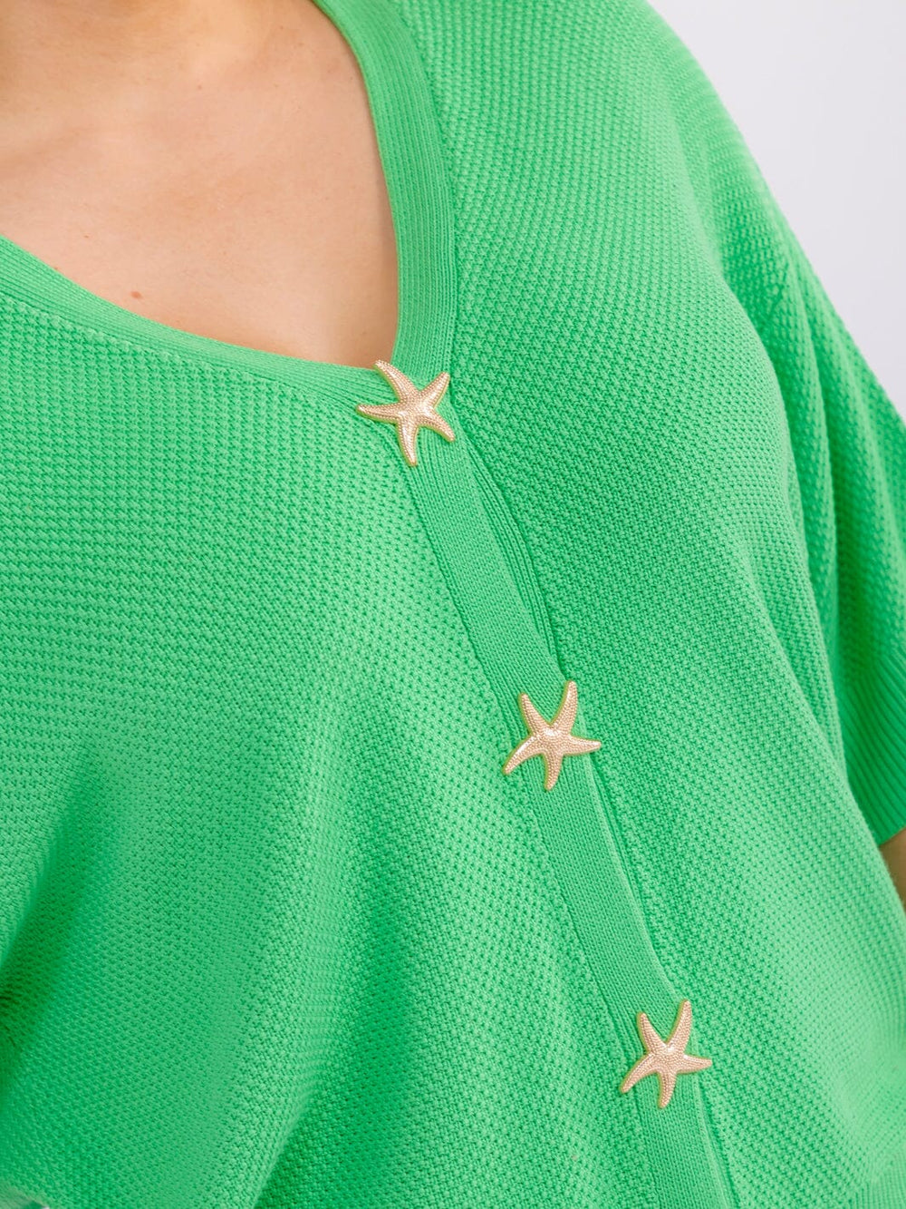 PLUS SIZE SHORT BUTTON CLOSURE BLOUSE