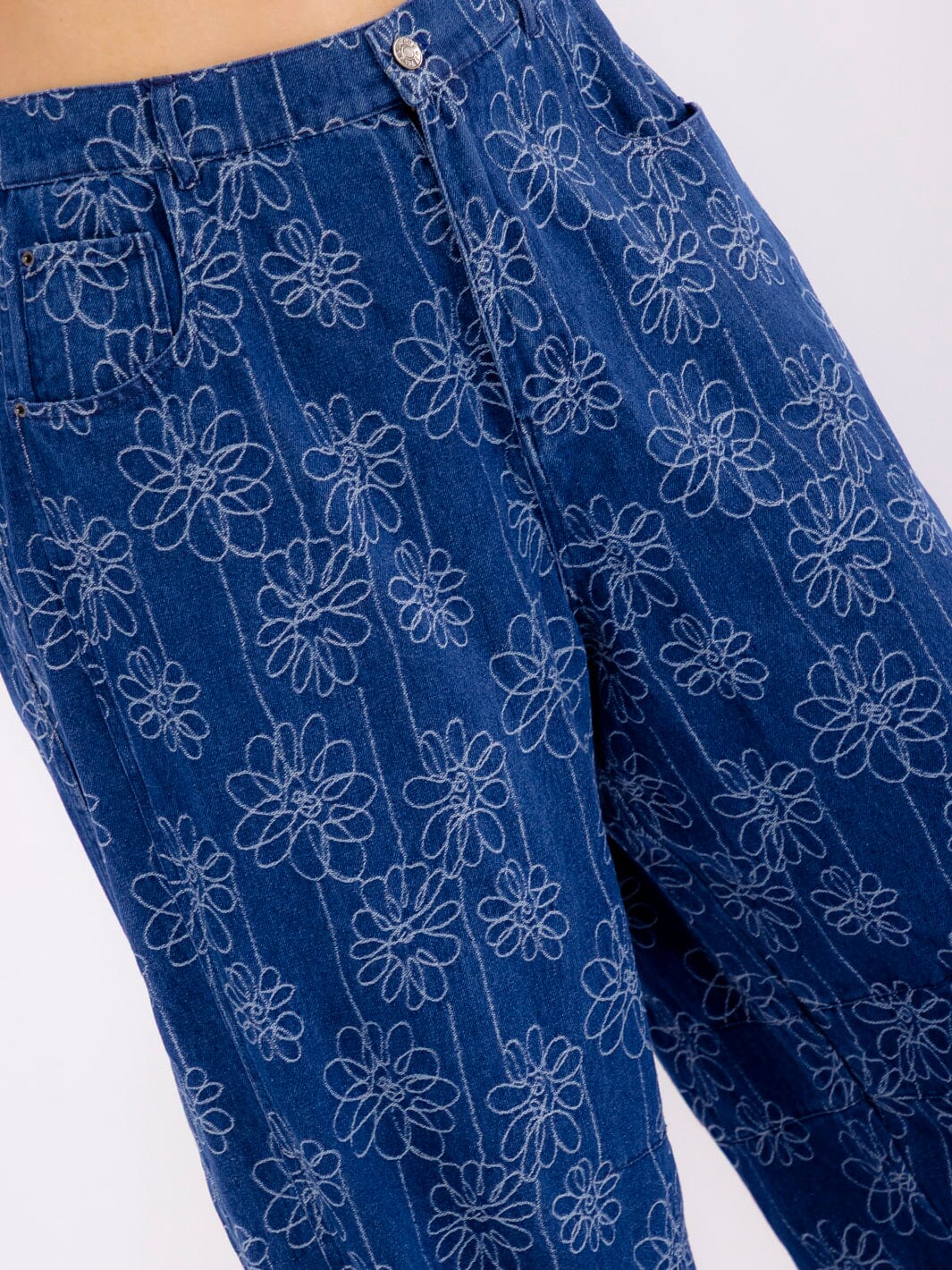 PLUS SIZE BUTTON CLOSURE POCKETS WIDE LEG FLORAL DENIM PANTS