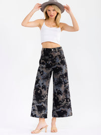WOMEN'S BUTTON CLOSURE FRONT POCKETS TIE DIE WIDE LEG DENIM PANTS