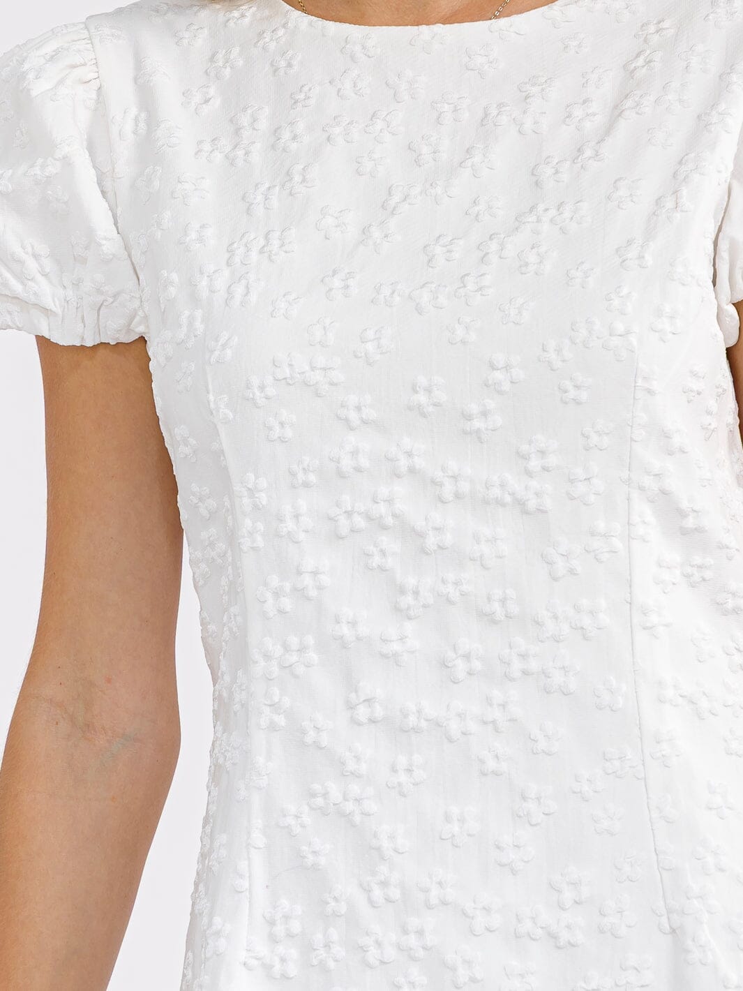 WOMEN'S SHORT PUFF SLEEVE RUFFLE BOTTOM HEM FLORAL DETAILED MINI DRESS