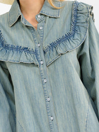 WOMEN'S LONG SLEEVE FRONT POCKETS RUFFLE WASHED DENIM MINI DRESS