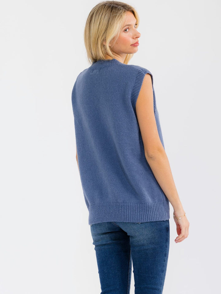 WOMEN'S SLEEVELESS V-NECK SWEATER VEST