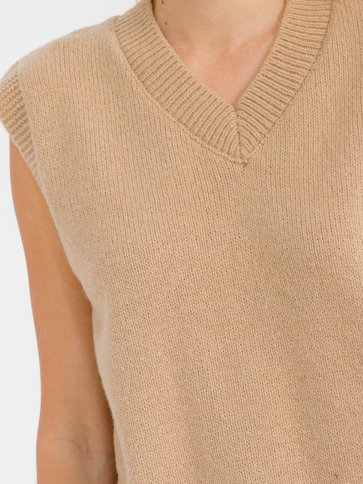 WOMEN'S SLEEVELESS V-NECK SWEATER VEST