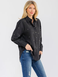 WOMEN'S LONG SLEEVE BUTTON UP PEARL DETAILED BLOUSE