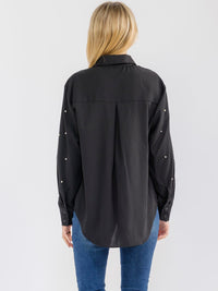 WOMEN'S LONG SLEEVE BUTTON UP PEARL DETAILED BLOUSE
